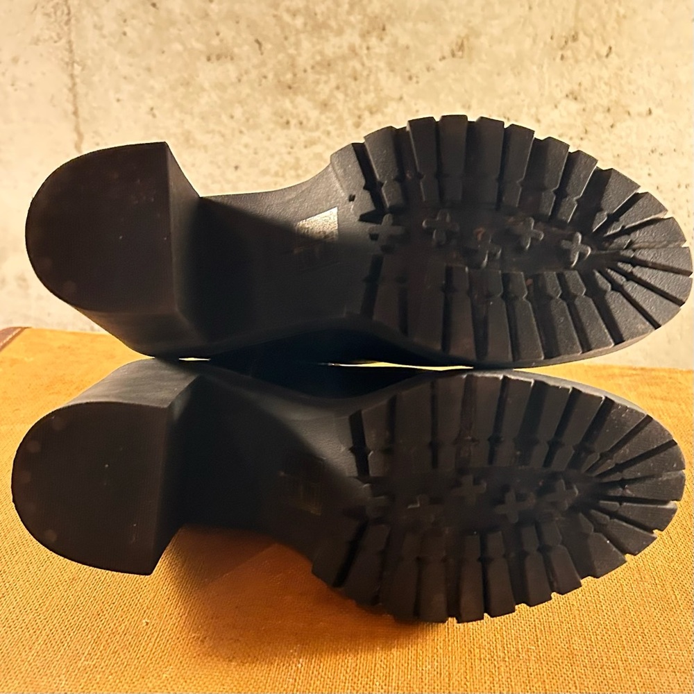 Dolce Vita Black Chunky Heel Ankle Boots - Picture 9 of 14